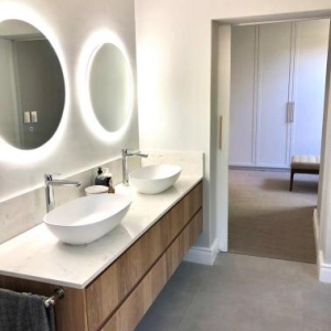 bathroom-sinks-mirror-vanity